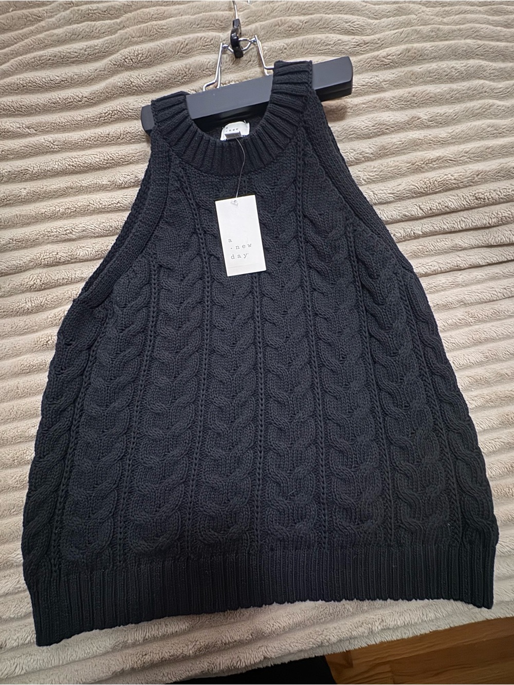 A New Day Cable-Knit Sleeveless Sweater. NWT.  Size XL. Color Black.